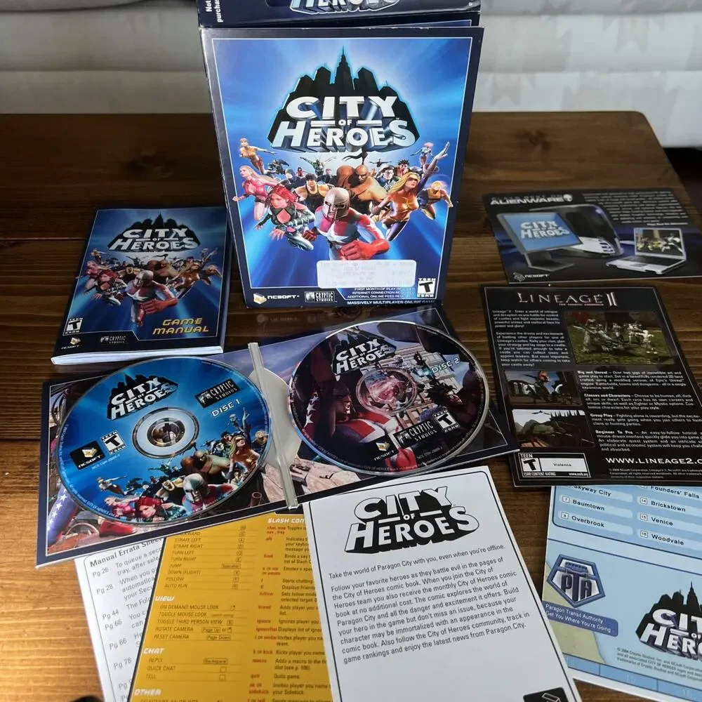 City of Heroes (PC, 2004) W Disc 1 &2, Game Manual & Map, Inserts VGUC